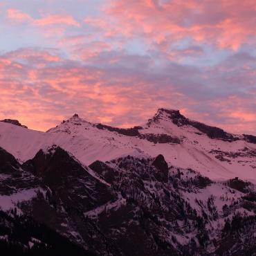 Morgenrot am Berchtoldstag - Bild: Yvonne Baldinini