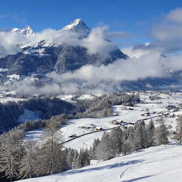Diese Aussicht geniesst man vom Skilift Aeschiallmend – Bild: Robertus Laan